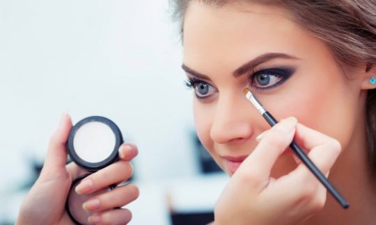 What does the Bible say about woman's appearance?