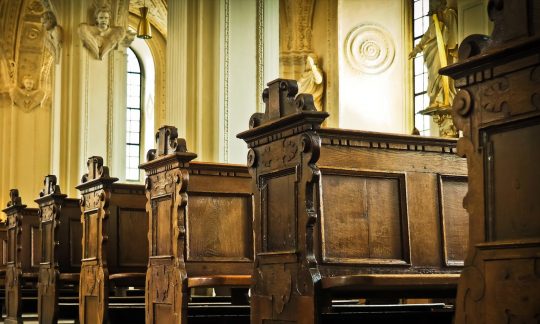 What are the differences between Catholics and Protestants?