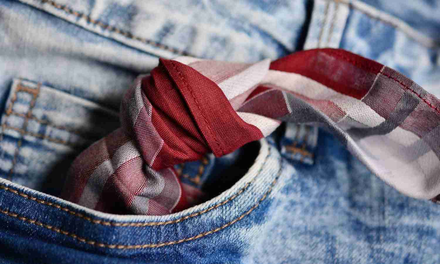 knot in handkerchief to remember or recall things